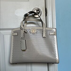 Tory Burch Small Robinson sachel White Perforated Tote